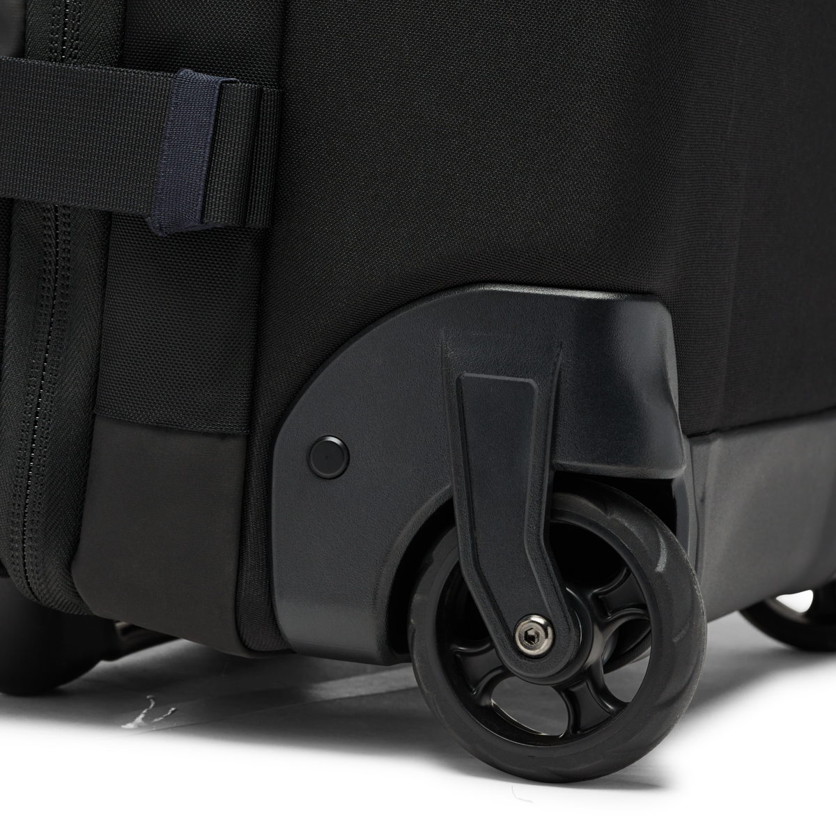 Allpa 38L Roller Bag - Black - US 6945