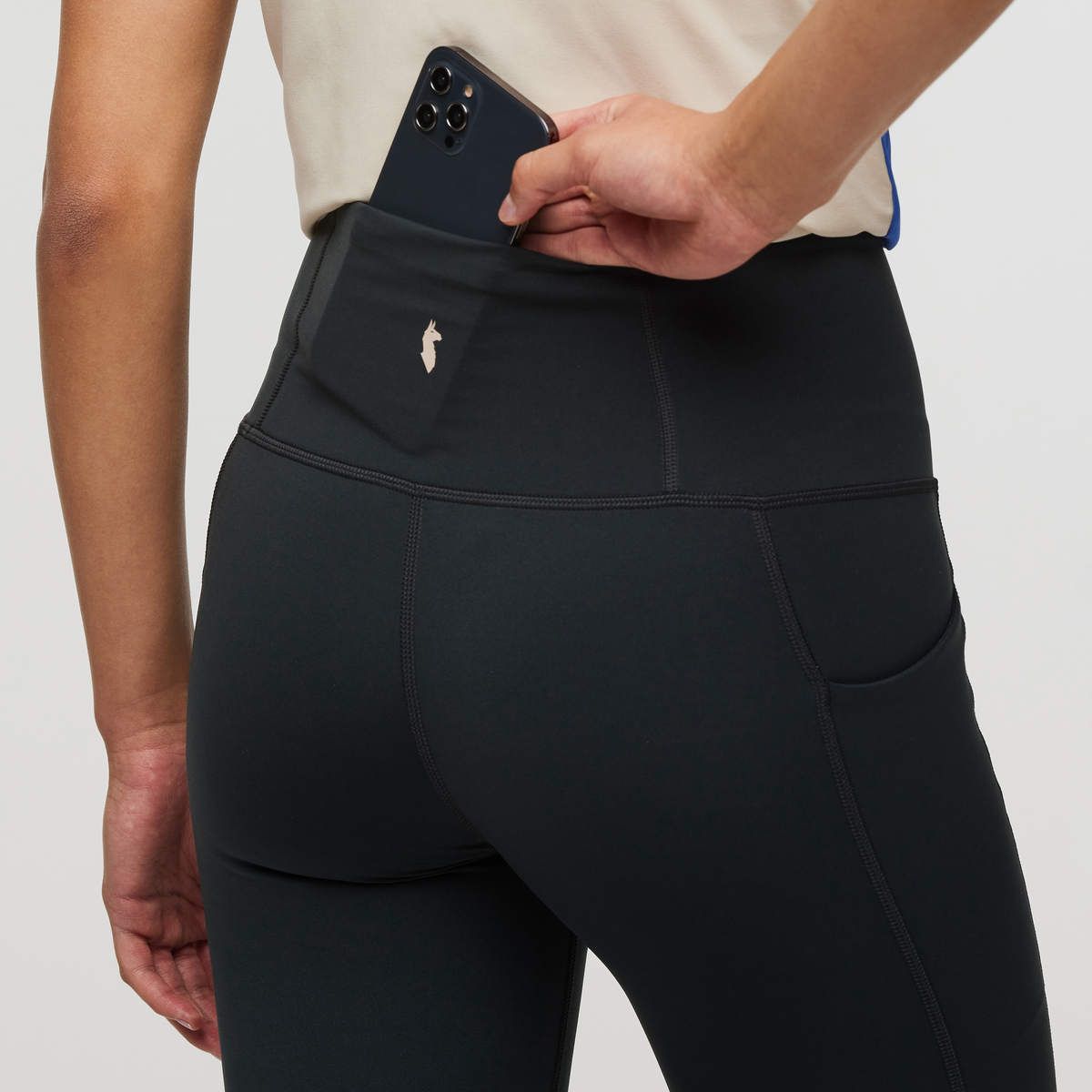 Muevo Tight - Women's - Cotopaxi Black - US 7337